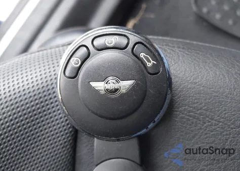 2010 Mini Cooper из США, поврежденный, VIN WMWMF3C51ATZ22976